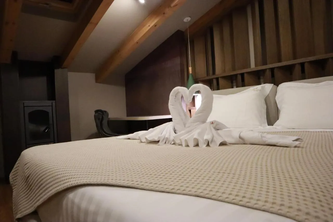Hani I Gjelit Hotel, コルチャ アルバニア